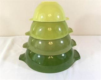 
 
Pyrex Nesting Bowls Avocado Green Vintage 4 Pc https://ctbids.com/#!/description/share/362770