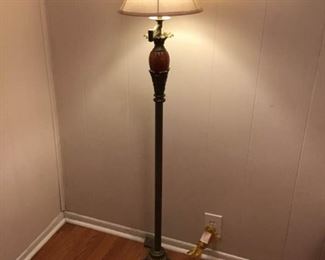 Quoizel - Floor Lamp https://ctbids.com/#!/description/share/362779
