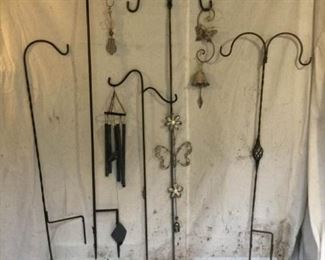 5 Garden Metal Stakes and 2 Butterfly Bells 1 Owl Hanging and Black Metal Chime https://ctbids.com/#!/description/share/373920