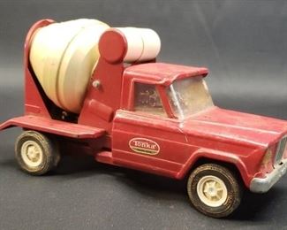 Vintage metal red Tonka cement truck
