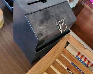 Locking Rent Box $10