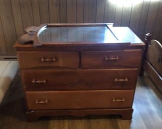 Maple dresser