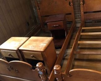 Map;e pair of nightstands (beds are sold)