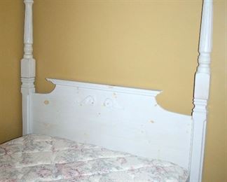 #4 - Full Poster Bed