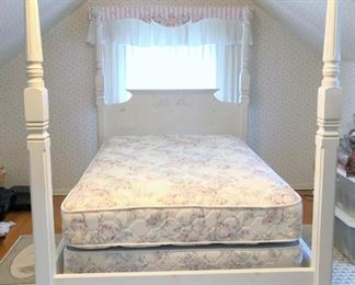 #4 - Full Poster Bed