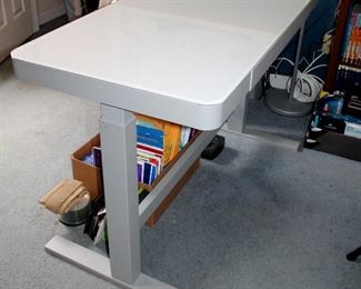 #5 - Tresanti Powered Adjustable Height Desk