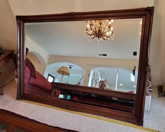1522: Large Wall Mirror
Measures approx 44"x66"