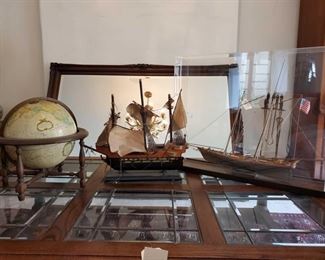 1527: 2 Model Ships and 1 Globe
Ships measure approx from 21"x20" to 29"x24" Globe measures approx 15"x16"