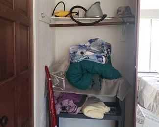 Vacuum, Hats, Bedding and More!
Includes Electrolux Vaccum, Toilet Paper, Magazine's, Hats, Books and More !