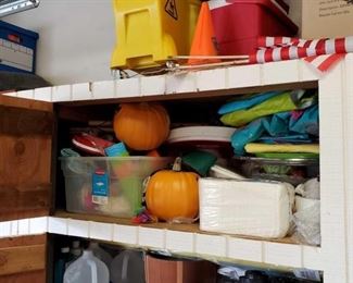 Party and Holiday Supplies