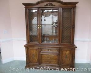 White Fine Furniture China Cabinet