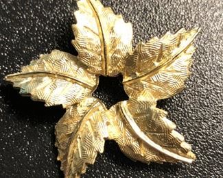 Vtg 5-leaf brooch pin