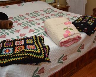 hand made quilts and afghans,