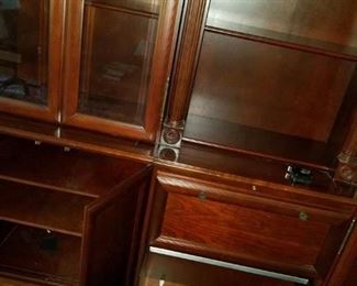 Den- hutch/china cabinet. base/top separate, each is 3 pieces. Overall: 84" x 81" x 18".     $185.00