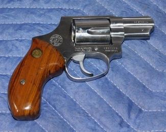 Taurus Model 85 Hammerless  .38 Special