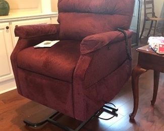 UltraComfort Large Power Lift and Recline - $300, very good condition 