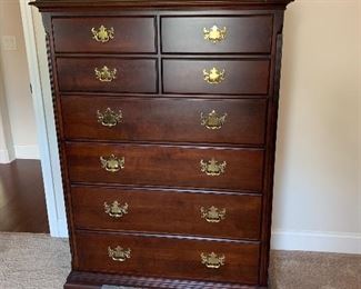 Kincaid Chest of drawers - 200