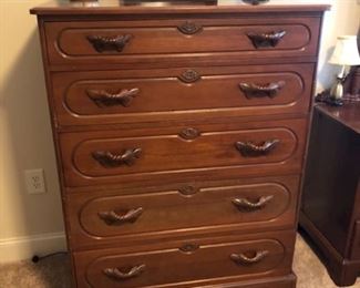 Antique walnut chest of drawers - 175