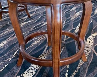 3pc Hancock & Moore Fine Furniture Swivel Stools/Chairs	41x20x22in. Seat height: 25in H	HxWxD	SC114