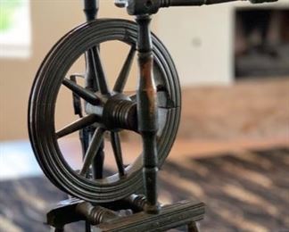 Antique spinning wheel	38x18x21in	HxWxD	SC119