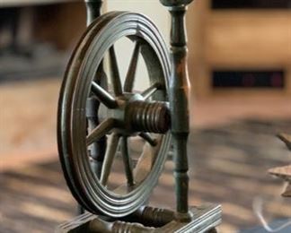 Antique spinning wheel	38x18x21in	HxWxD	SC119