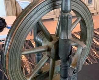 Antique spinning wheel	38x18x21in	HxWxD	SC119