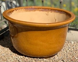 Yellow Pot/Planter	15in H x 24in Diameter		SC136