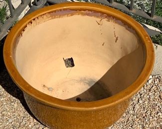 Yellow Pot/Planter	15in H x 24in Diameter		SC136