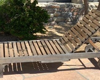 *Damaged* 1pc Royal Teak Take Patio Lounger	32x27x78in	HxWxD	SC148