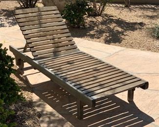 *Damaged* 1pc Royal Teak Take Patio Lounger	32x27x78in	HxWxD	SC148