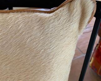 Heavy Wrought Iron Chair w/ Leather/Hide Pillows	37x22x20in	HxWxD	SC153