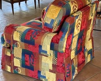 Sherrill Furniture Oversized Chair Red/Yellow Pattern	35x40x38in	HxWxD	SC154