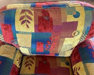 Sherrill Furniture Oversized Chair Red/Yellow Pattern	35x40x38in	HxWxD	SC154