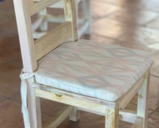 4pc Southwest White Wash Pine Chairs	39x20x20in	HxWxD	SC156