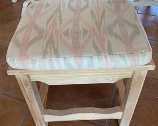 4pc Southwest White Wash Pine Chairs	39x20x20in	HxWxD	SC156
