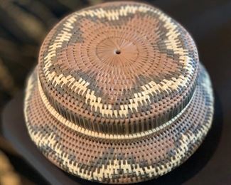 Indonesia Lidded Weave Basket	6in H x 11in Diameter		SC219