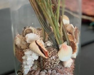 Glass Dispenser Seashell Decor	17.75in H x 9.5in Diameter		SC228