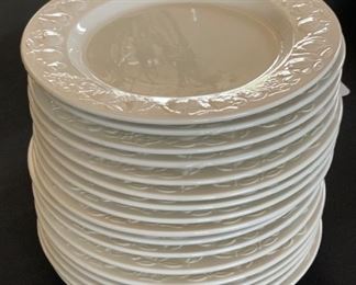 17pc Franco Giorgi Quadrifoglio Dinner Plates	10.25in Diameter		SC230