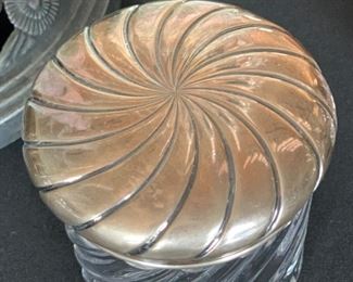 2pc Crystal Vanity Containers Waterford	4.35in H & 3.25in H		SC249