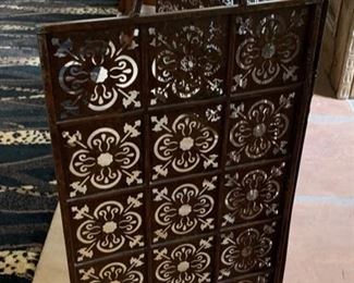 Rustic Reticulated Metal Fireplace Screen	25x55in open		SC254