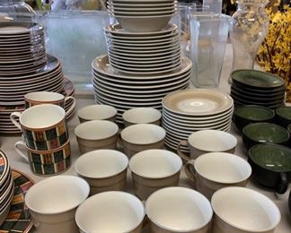 60 pc Home Beautiful MN005 Sand Crest Dinnerware Set			SC280