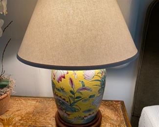 B&P Ceramic peacock design lamp #1of2	26x9		DL4233