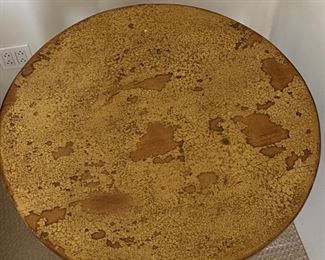 Custom made Old world crackle paint table	30x28.5 diameter		DL4234