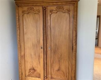 OLD WORLD ARMOIRE/WARDROBE CABINET 2 DRAWER SET	93.5x15.5x19	HxWxD	DL4231