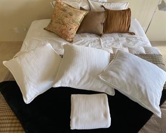 Ralph Lauren 3 pillow king comforter set white	76x80		DL4250
