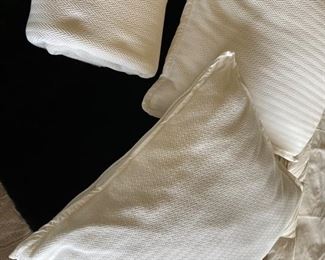 Ralph Lauren 3 pillow king comforter set white	76x80		DL4250