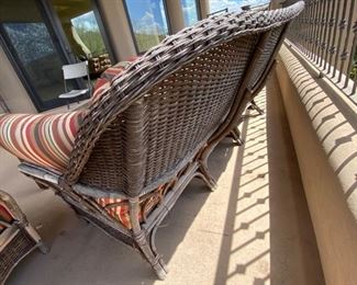 Wooden wicker outdoor couch	39x79x28	HxWxD	DL4246