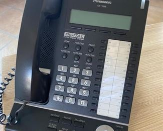 Panasonic KX-T7633-B 24 Button Digital Display Speakerphone For KX-TDA 50, 100			DL4266