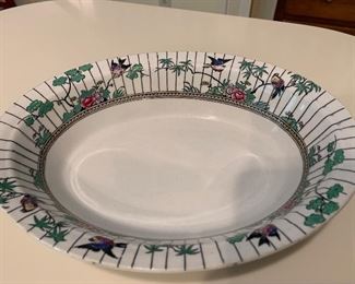 #762E - Small serving dish - $3.00. Please remember there is a $20 minimum purchase for this sale.