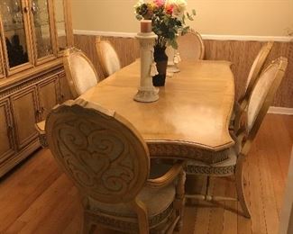 American Signature Dining Room table-- has another leaf! seats 8. Table: $400, 6 chairs $300, combo $650